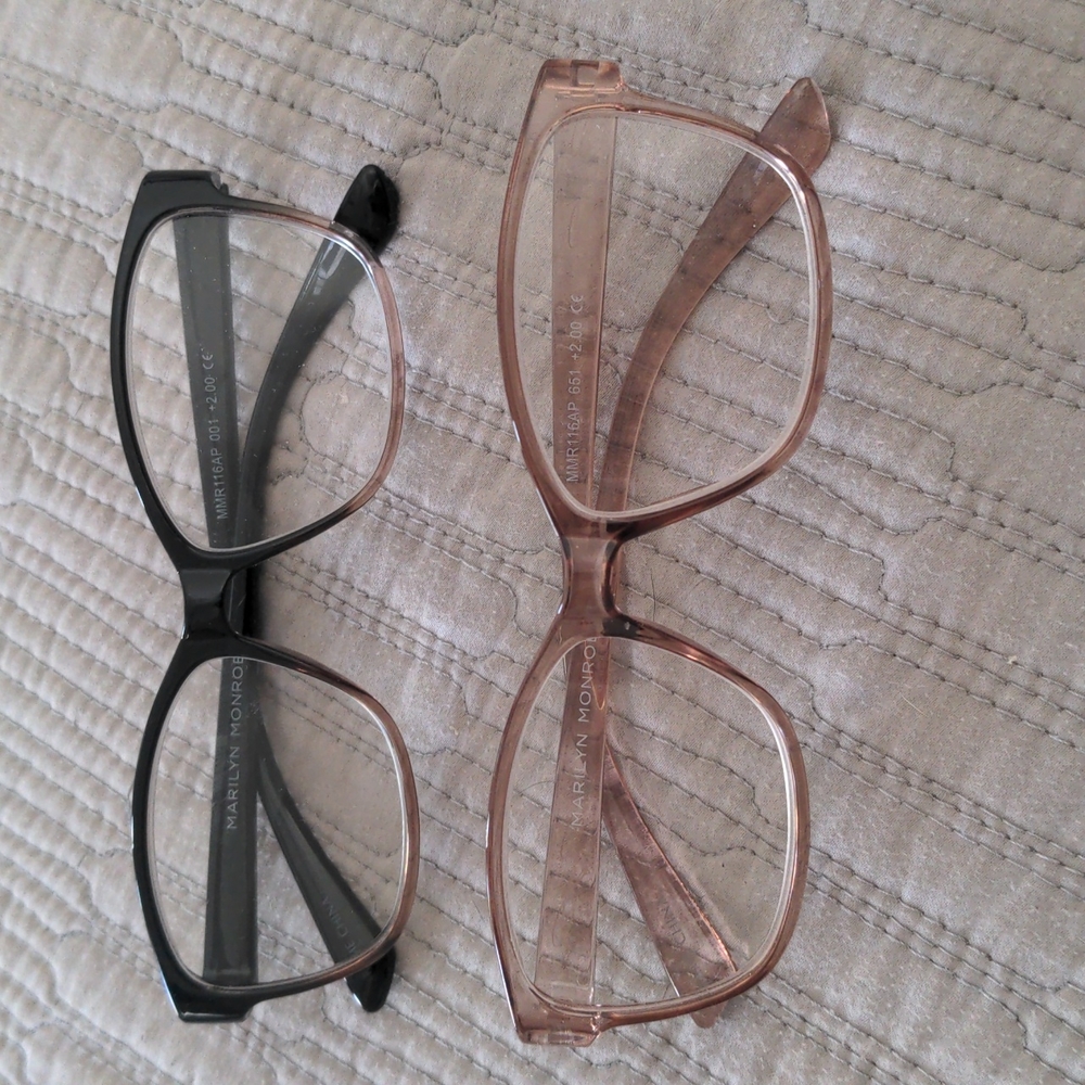 Marilyn Monroe Reading Glasses